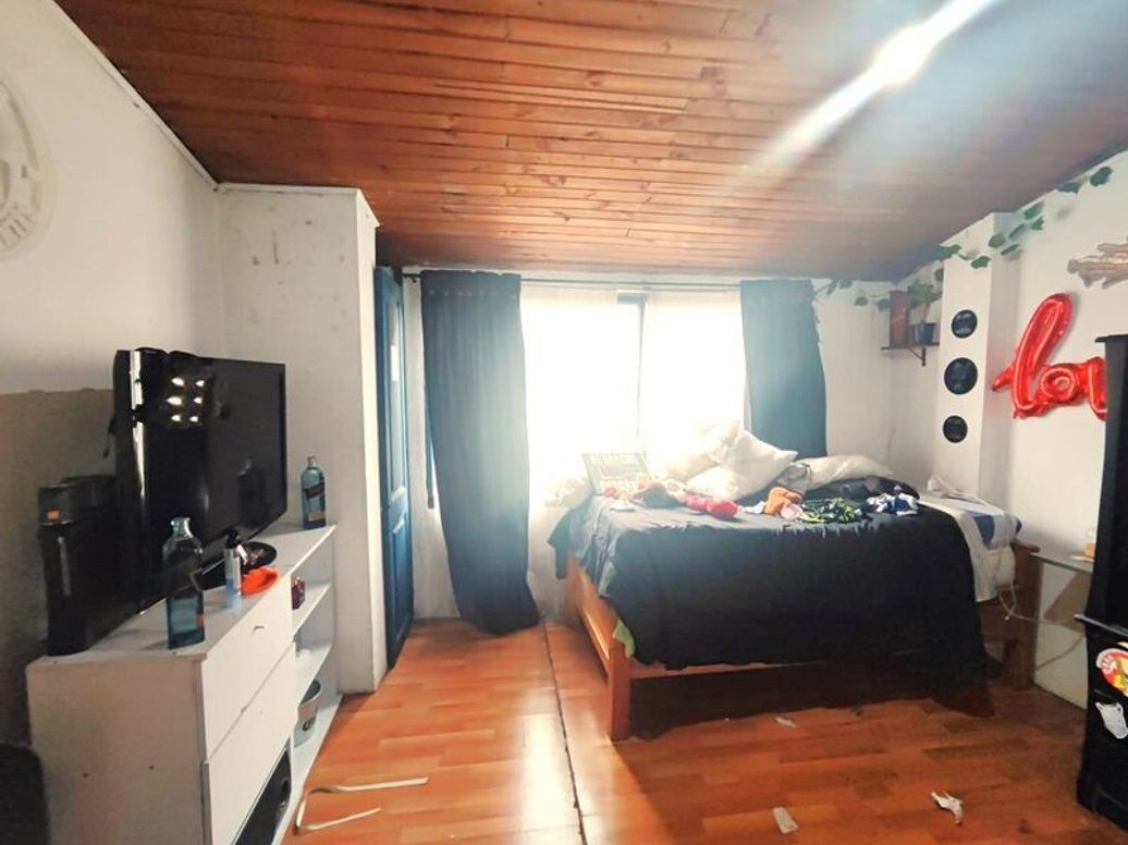 Casa de 6 alcobas en venta en Villa Gladys, Bogotá, 280 m² · foto 14 de 16