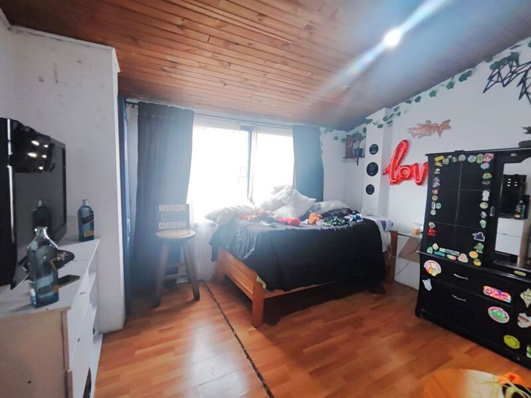 Casa de 6 alcobas en venta en Villa Gladys, Bogotá, 280 m² · foto 7 de 16