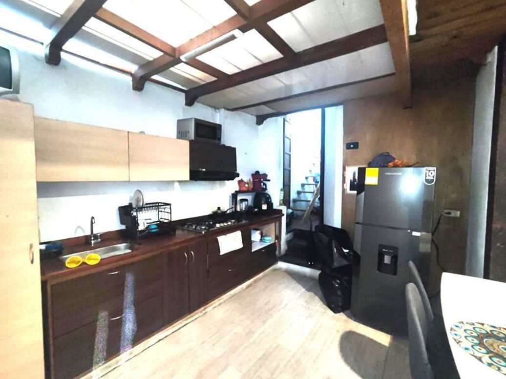 Casa de 6 alcobas en venta en Villa Gladys, Bogotá, 280 m² · foto 8 de 16
