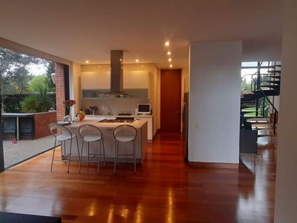 Casa de 3 alcobas en venta en Casa Blanca, Bogotá, 370 m² · foto 12 de 14