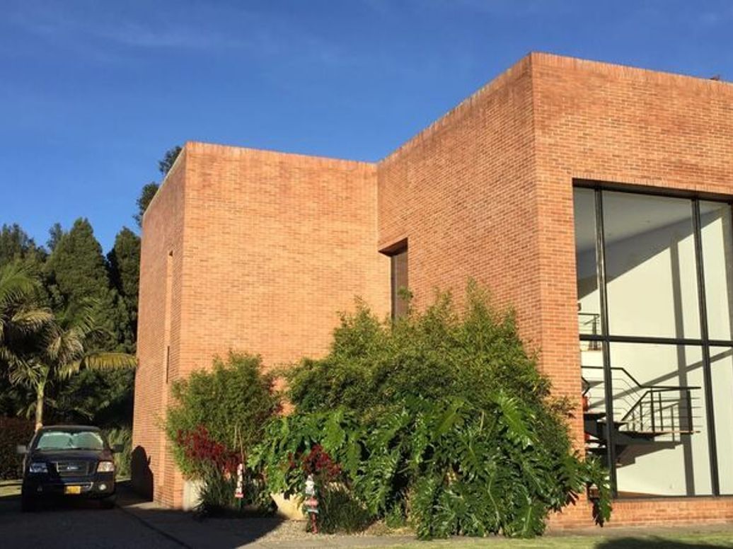Casa de 3 alcobas en venta en Casa Blanca, Bogotá, 370 m² · foto 2 de 14