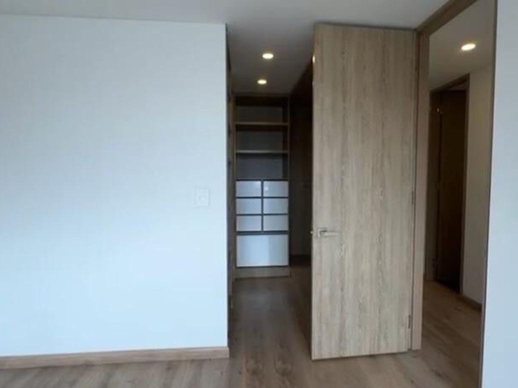 Apartamento de 3 alcobas en venta en Rincon Del Chicó, Bogotá, 100 m² · foto 10 de 12