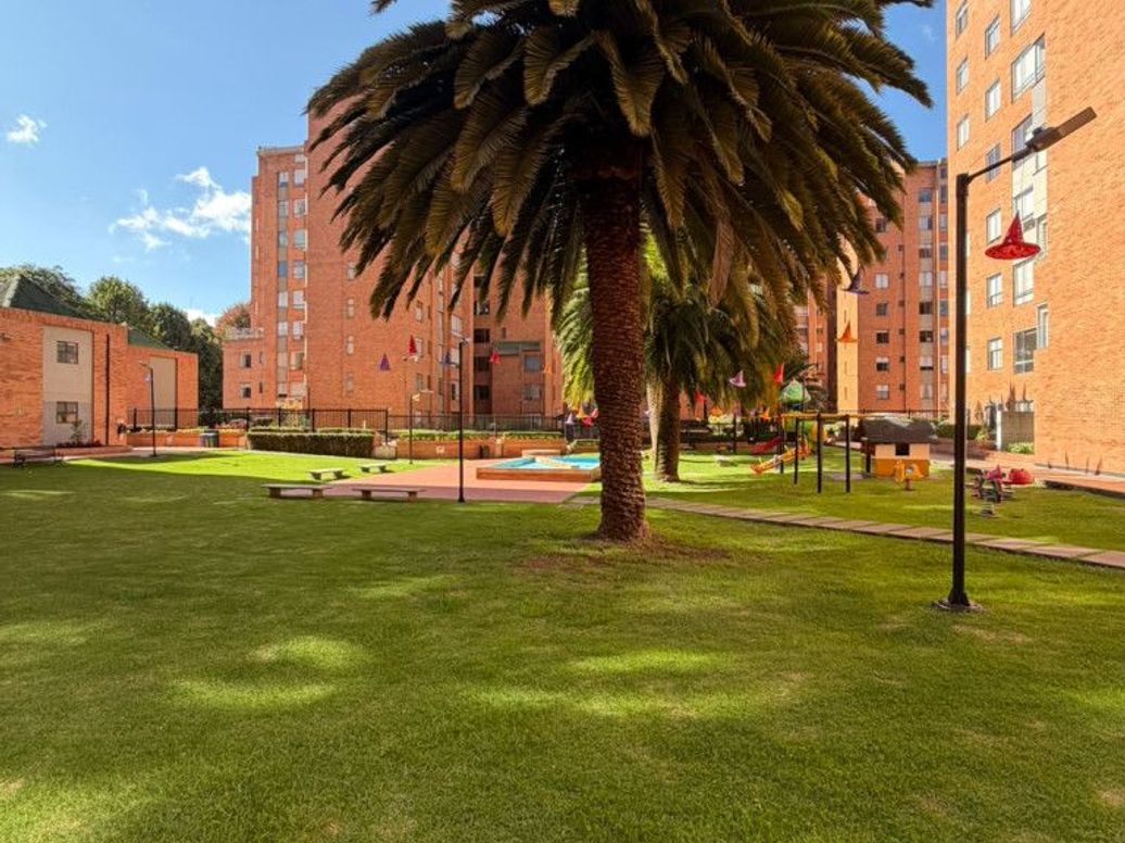 Apartamento de 3 alcobas en venta en Cr. Atabanza, Bogotá, 97 m² · foto 17 de 20