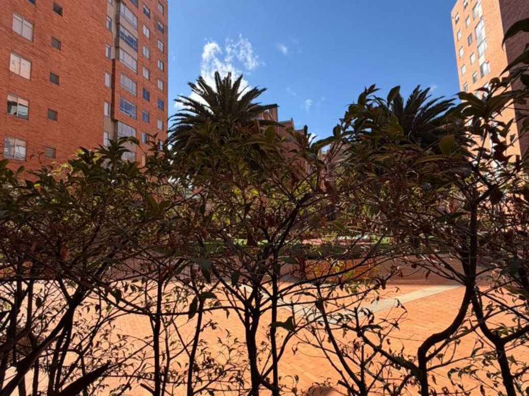 Apartamento de 3 alcobas en venta en Cr. Atabanza, Bogotá, 97 m² · foto 16 de 20