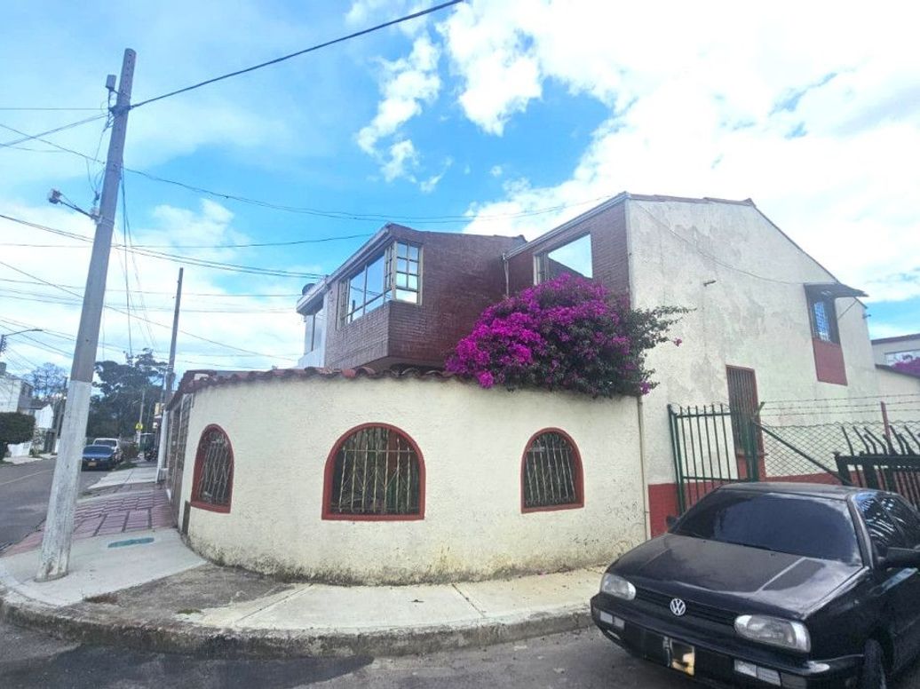 Casa de 4 alcobas en venta en Americas Sector Galan, Bogotá, 156 m² · foto 2 de 20