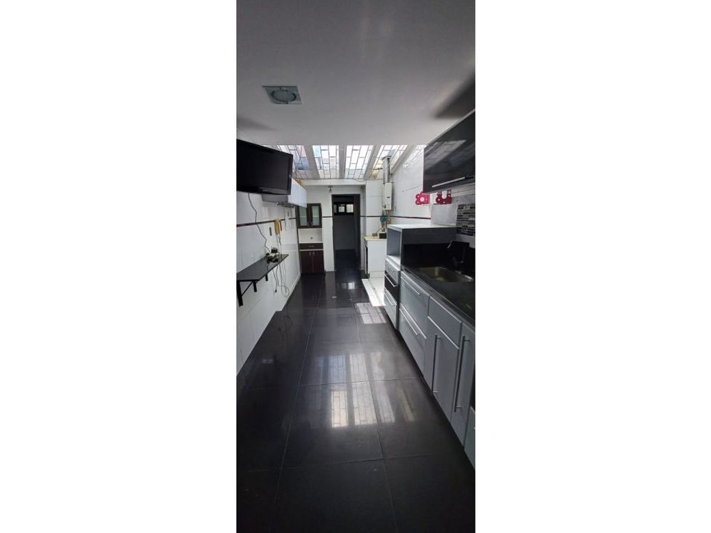 Casa de 3 alcobas en venta en Santa Paula, Bogotá, 285 m² · foto 5 de 20