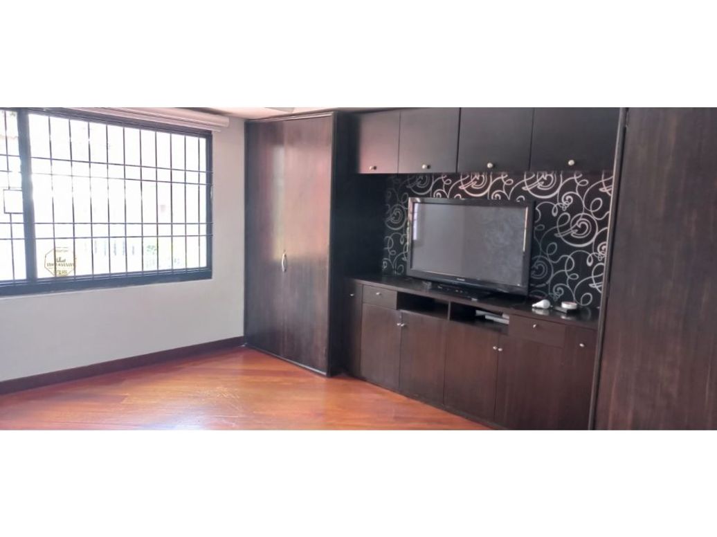 Casa de 3 alcobas en venta en Santa Paula, Bogotá, 285 m² · foto 10 de 20