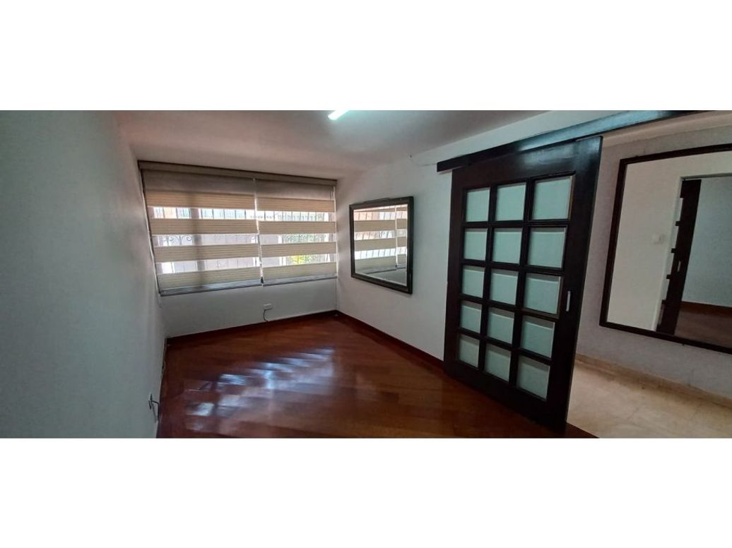 Casa de 3 alcobas en venta en Santa Paula, Bogotá, 285 m² · foto 17 de 20