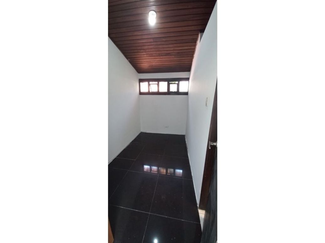 Casa de 3 alcobas en venta en Santa Paula, Bogotá, 285 m² · foto 12 de 20