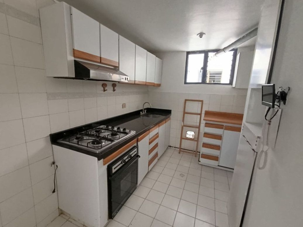 Apartamento de 2 alcobas en venta en Las Villas, Bogotá, 67 m² · foto 5 de 18
