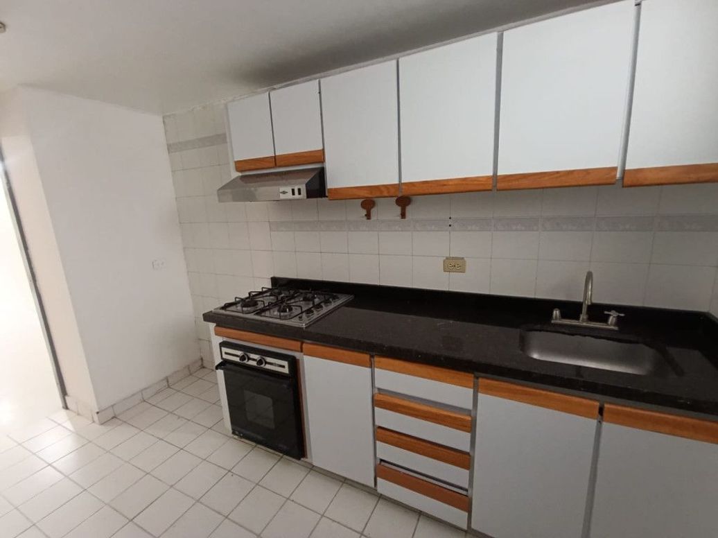 Apartamento de 2 alcobas en venta en Las Villas, Bogotá, 67 m² · foto 6 de 18