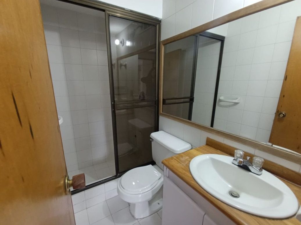 Apartamento de 2 alcobas en venta en Las Villas, Bogotá, 67 m² · foto 14 de 18