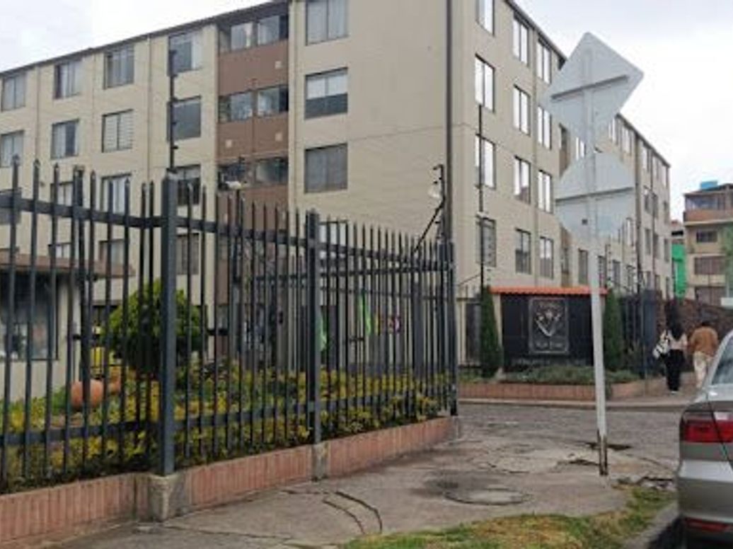 Apartamento de 3 alcobas en arriendo en San Antonio Norte, Bogotá, 60 m² · foto 2 de 20