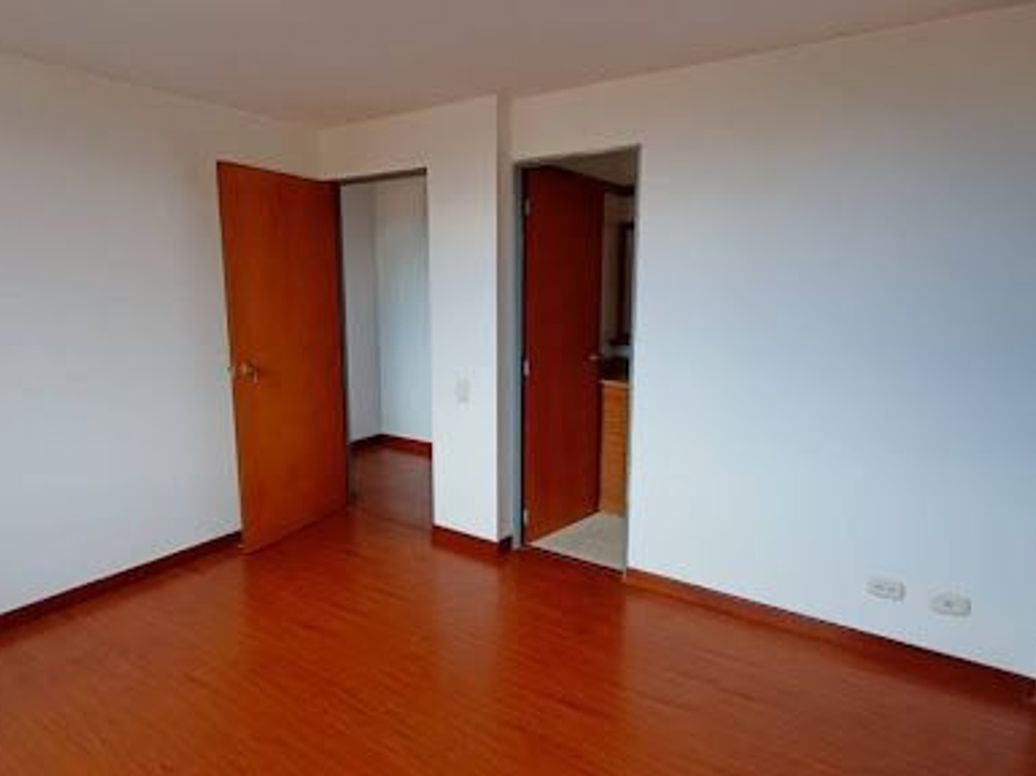 Apartamento de 3 alcobas en arriendo en Victoria Norte, Bogotá, 78 m² · foto 8 de 10