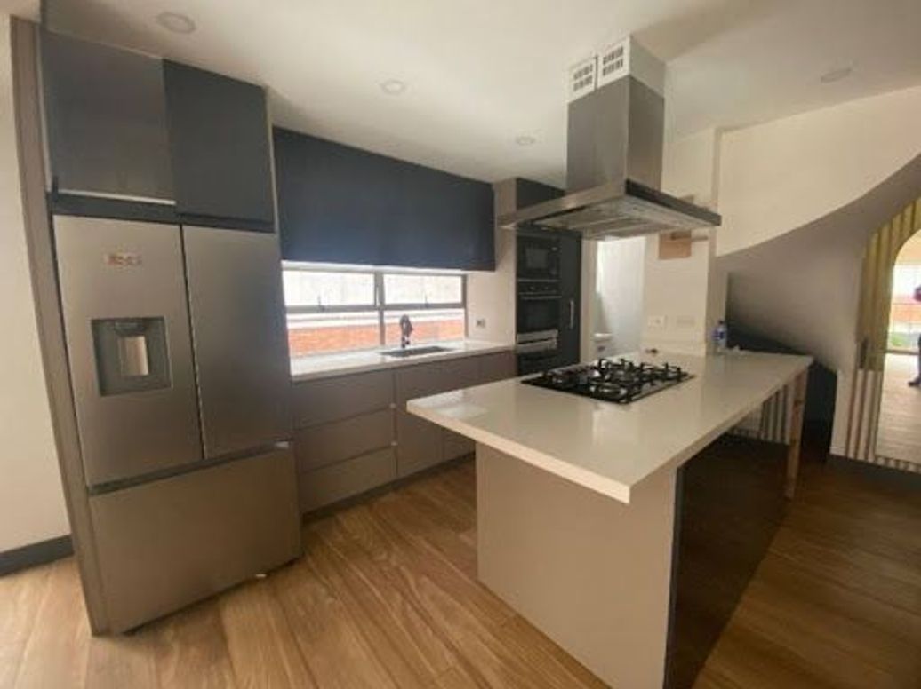 Apartamento de 2 alcobas en arriendo en Chicó Norte, Bogotá, 90 m² · foto 5 de 12