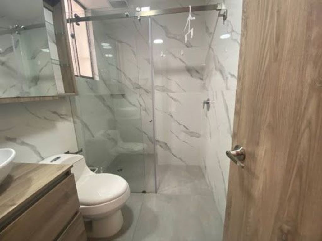Apartamento de 2 alcobas en arriendo en Chicó Norte, Bogotá, 90 m² · foto 9 de 12