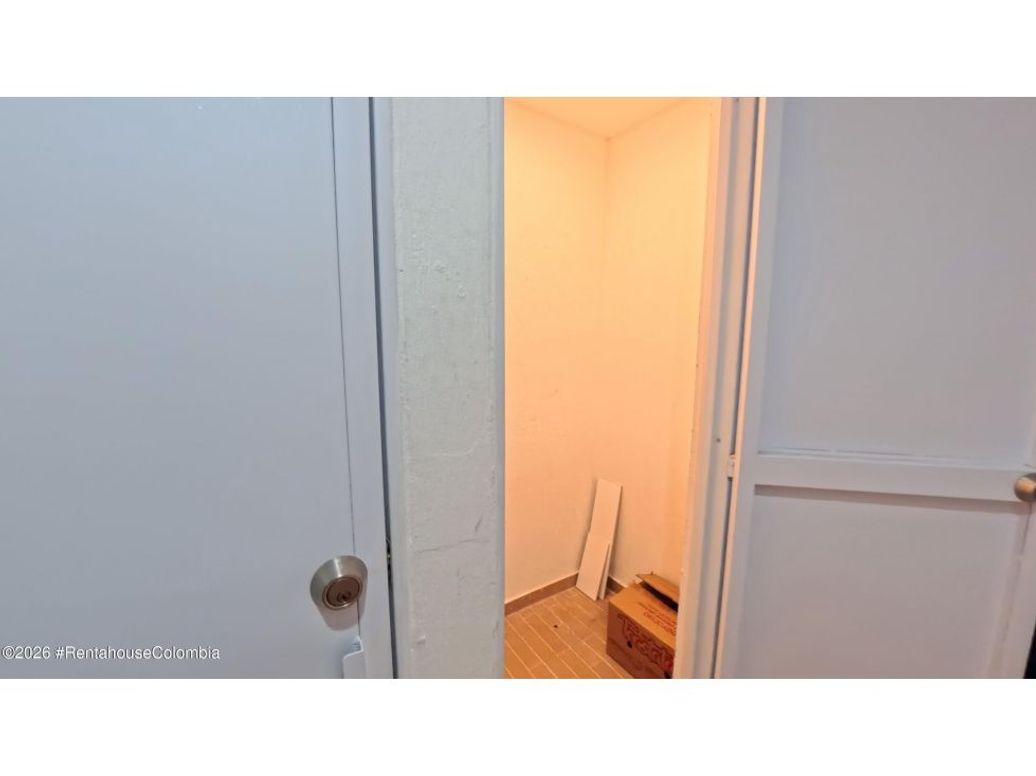 Apartamento de 3 alcobas en venta en Cedritos, Bogotá, 84 m² · foto 18 de 20