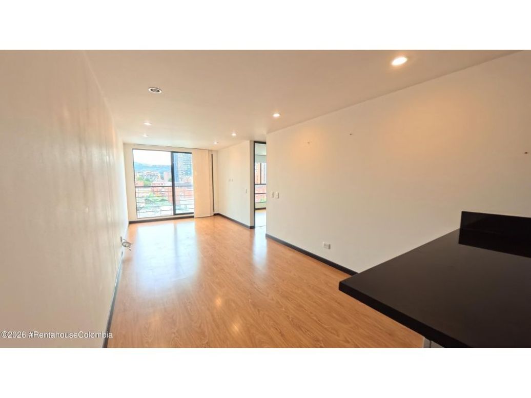 Apartamento de 3 alcobas en venta en Cedritos, Bogotá, 84 m² · foto 3 de 20