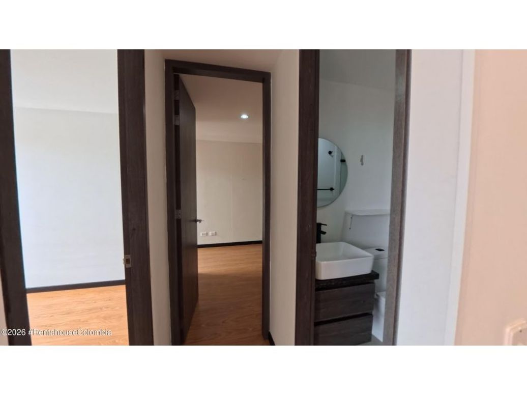 Apartamento de 3 alcobas en venta en Cedritos, Bogotá, 84 m² · foto 8 de 20