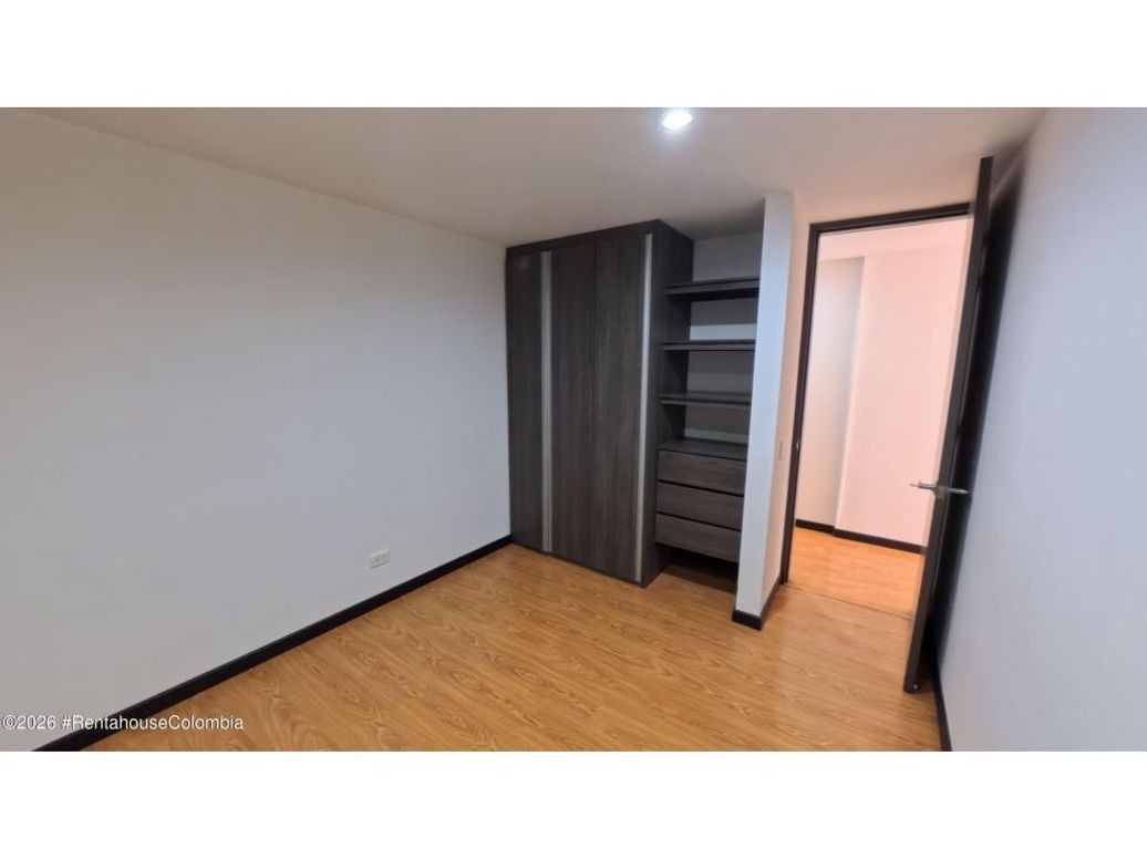 Apartamento de 3 alcobas en venta en Cedritos, Bogotá, 84 m² · foto 4 de 20