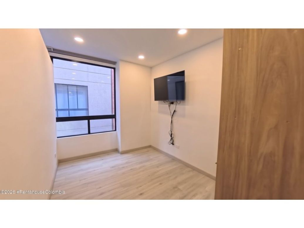 Apartamento de 1 alcoba en venta en Santa Barbara Central, Bogotá, 30 m² · foto 5 de 15