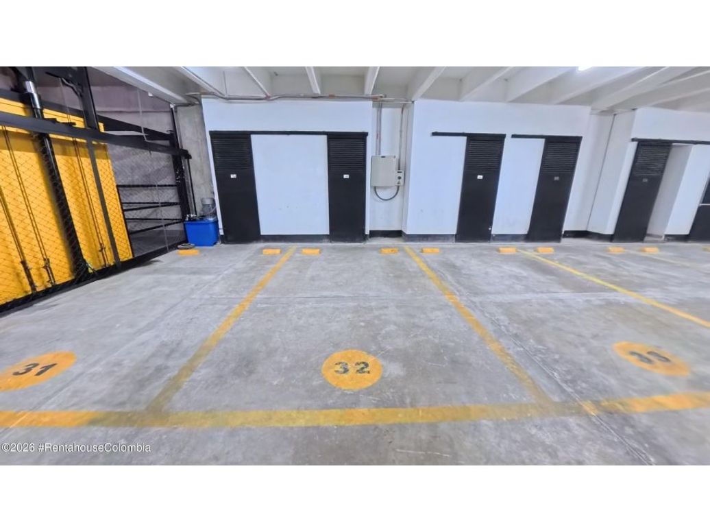 Apartamento de 1 alcoba en venta en Santa Barbara Central, Bogotá, 30 m² · foto 9 de 15