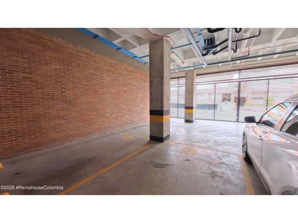 Apartamento de 1 alcoba en venta en Santa Barbara Central, Bogotá, 30 m² · foto 12 de 15