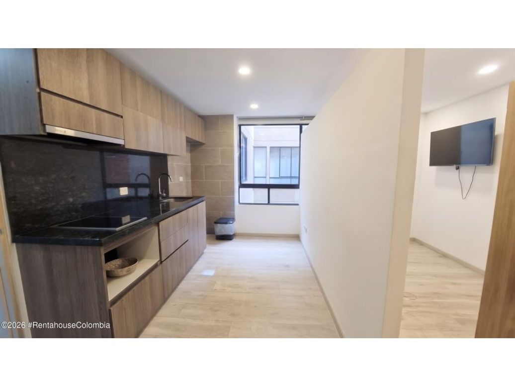 Apartamento de 1 alcoba en venta en Santa Barbara Central, Bogotá, 30 m² · foto 4 de 15