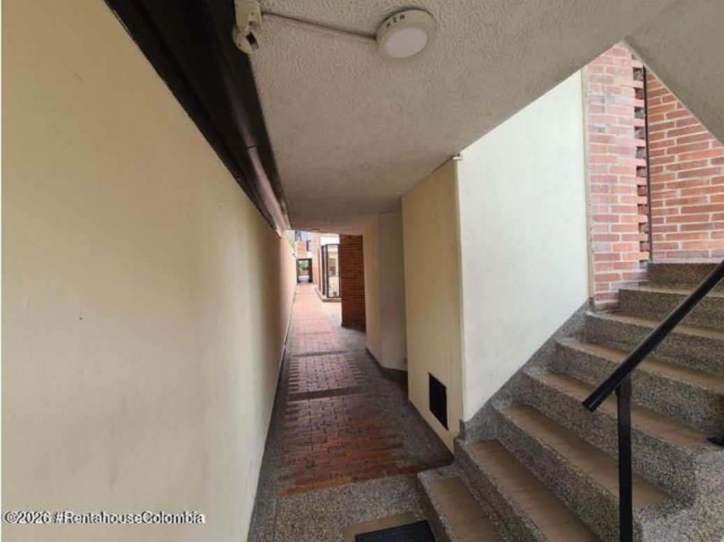 Apartamento de 2 alcobas en venta en Cedro Salazar, Bogotá, 93 m² · foto 2 de 20