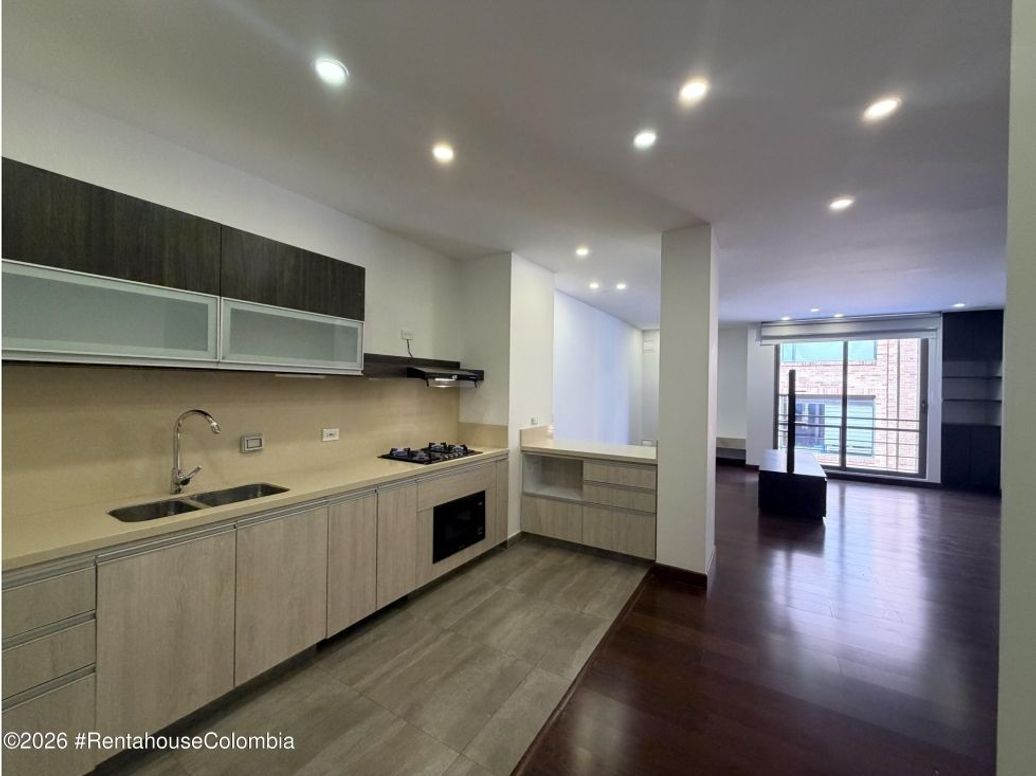 Apartamento de 1 alcoba en venta en Molinos Norte, Bogotá, 52 m² · foto 2 de 20