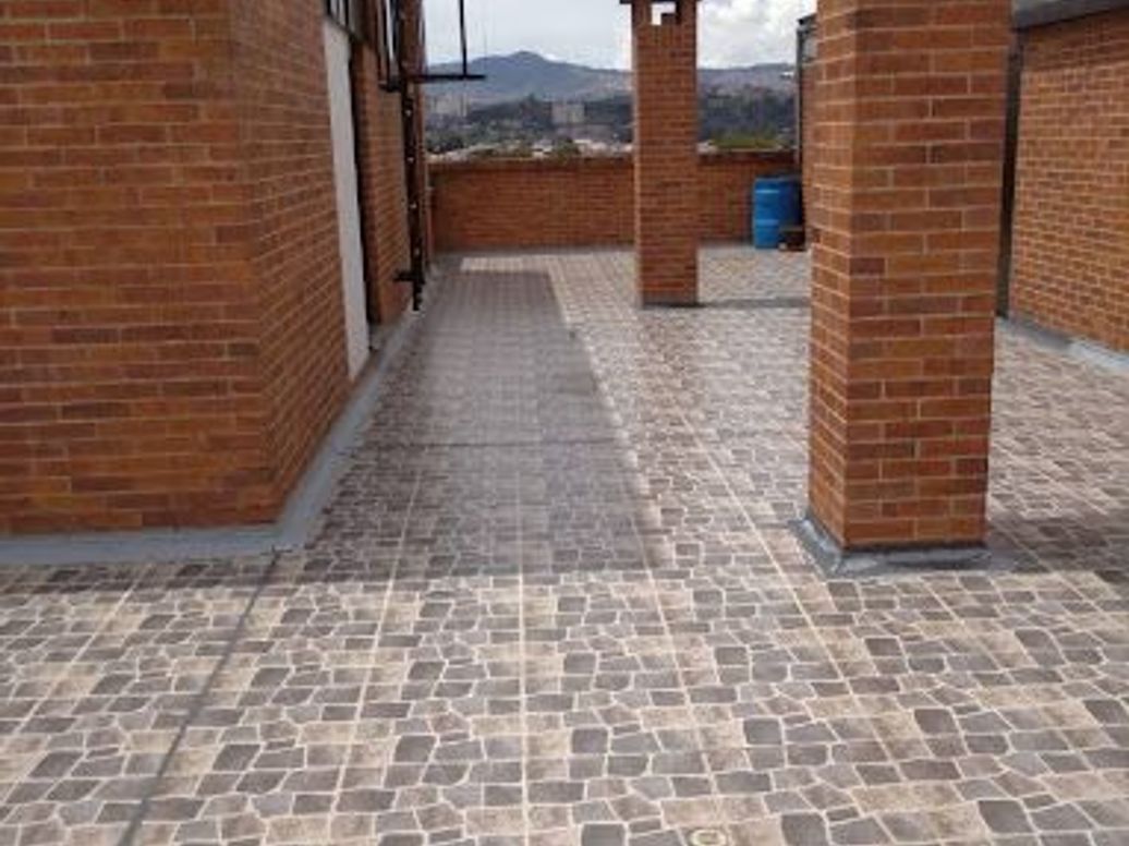 Apartamento de 3 alcobas en venta en Ciudad Berna, Bogotá, 96 m² · foto 10 de 12