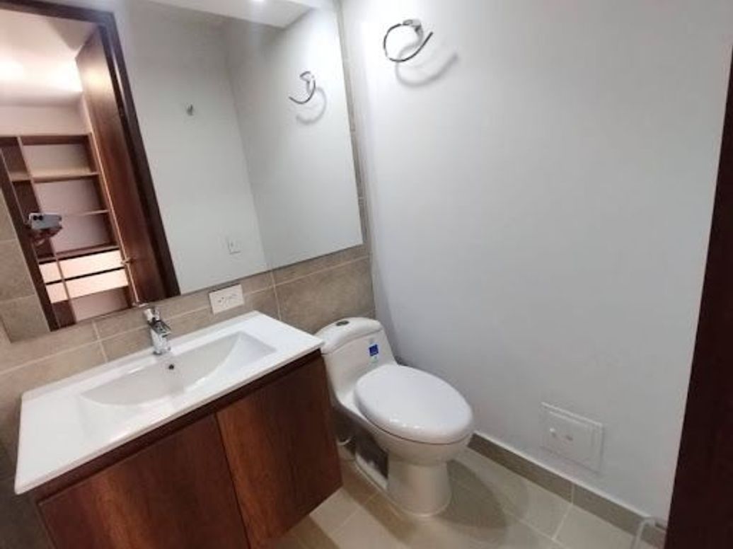 Apartamento de 3 alcobas en venta en Mirandela, Bogotá, 91 m² · foto 19 de 20