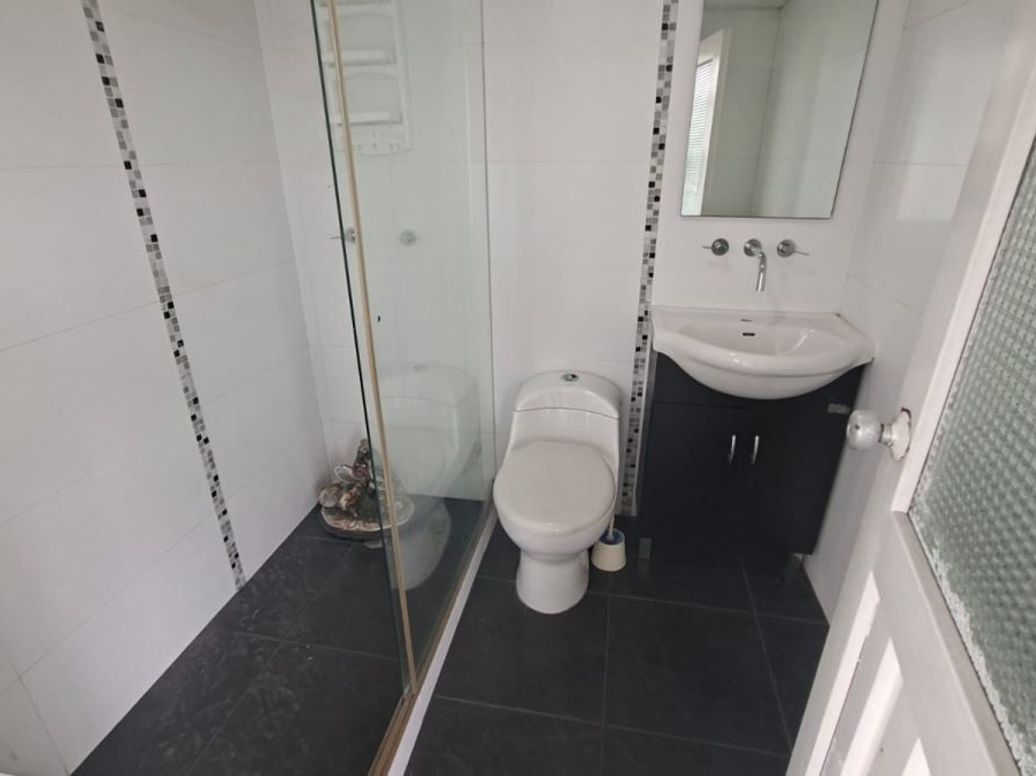 Casa de 7 alcobas en arriendo en La Española, Bogotá, 350 m² · foto 17 de 20