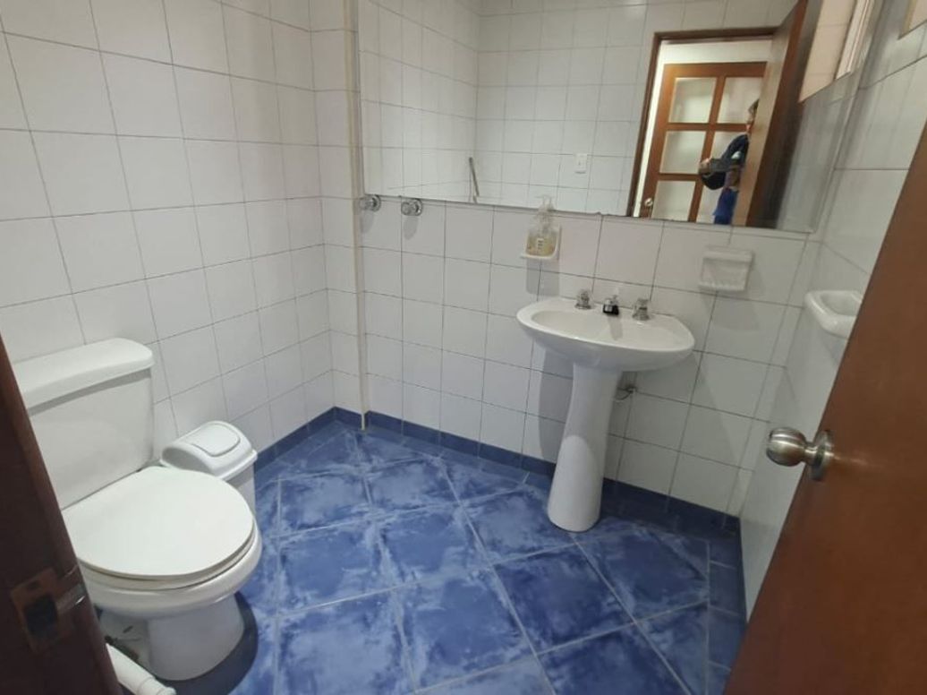 Casa de 7 alcobas en arriendo en La Española, Bogotá, 350 m² · foto 9 de 20