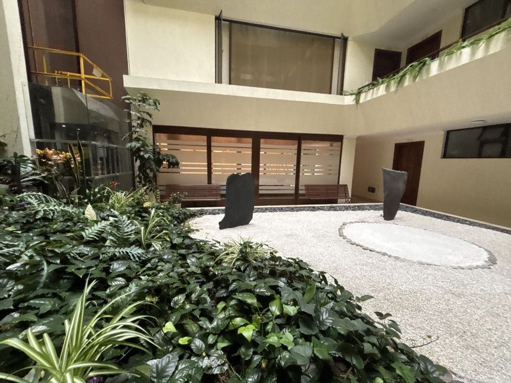 Apartamento de 2 alcobas en venta en Santa Barbara Central, Bogotá, 69 m² · foto 16 de 17