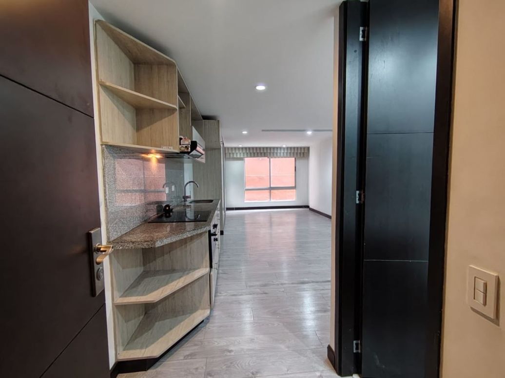 Apartamento de 1 alcoba en venta en Chapinero Central, Bogotá, 31 m² · foto 3 de 16