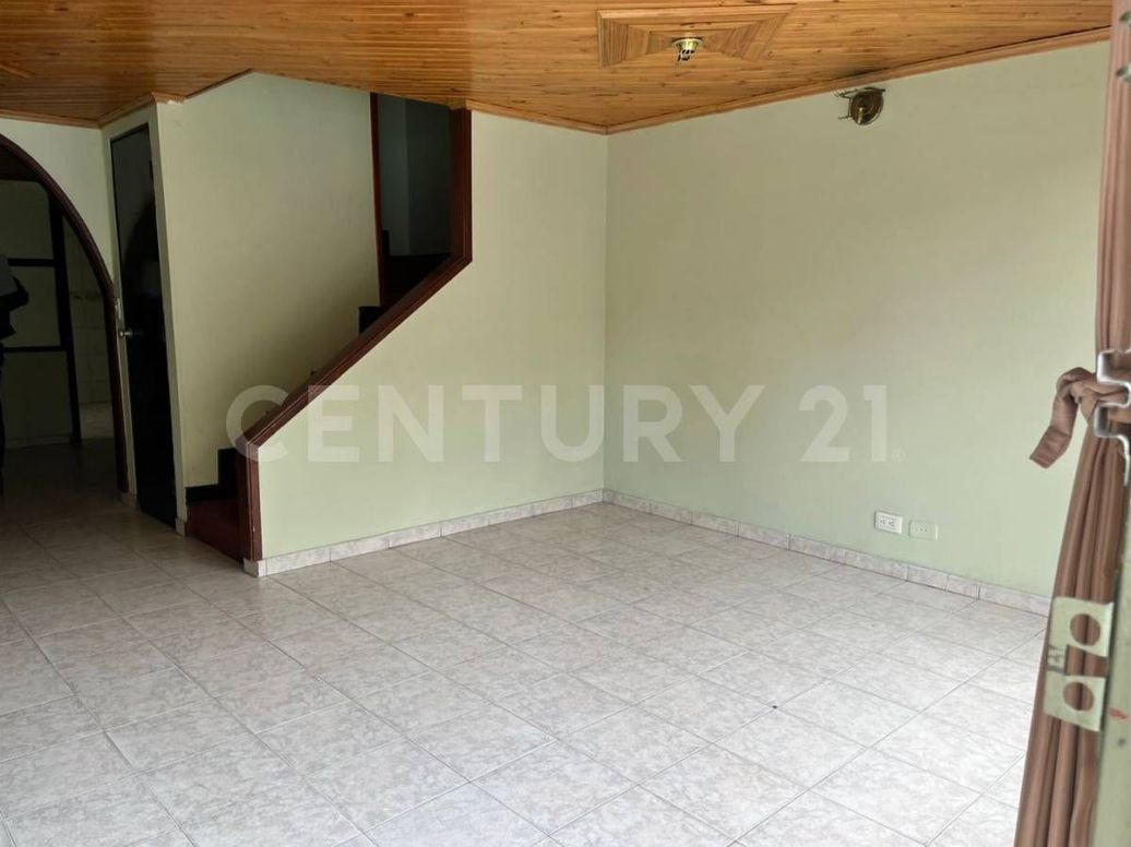 Apartamento de 4 alcobas en arriendo en Villas De Granada, Bogotá, 70 m² · foto 2 de 20