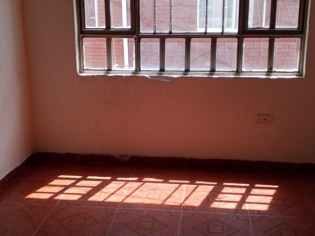 Casa de 5 alcobas en venta en Ub. Atlanta, Bogotá, 132 m² · foto 5 de 19