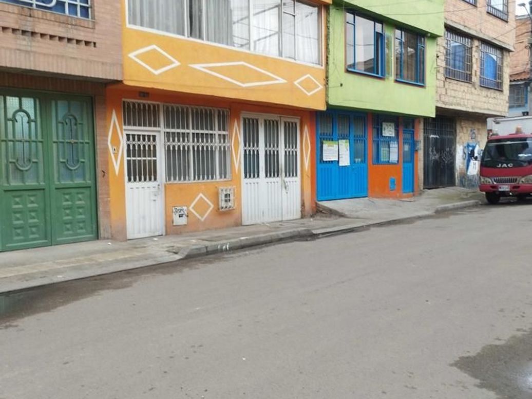 Casa de 7 alcobas en venta en Ciudad Galán, Bogotá, 174 m² · foto 2 de 20
