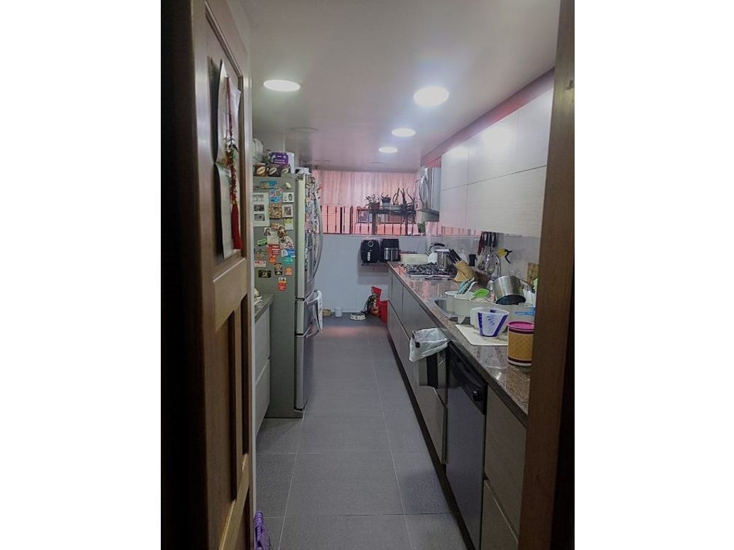 Apartamento de 3 alcobas en venta en Santa Barbara, Bogotá, 170 m² · foto 7 de 13