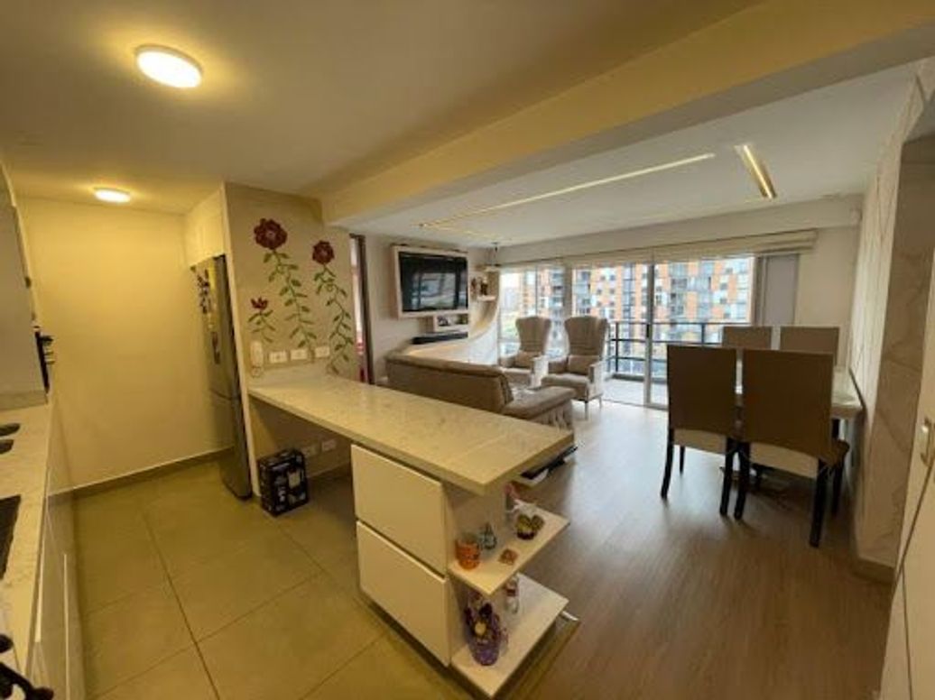 Apartamento de 3 alcobas en venta en La Felicidad, Bogotá, 88 m² · foto 2 de 20