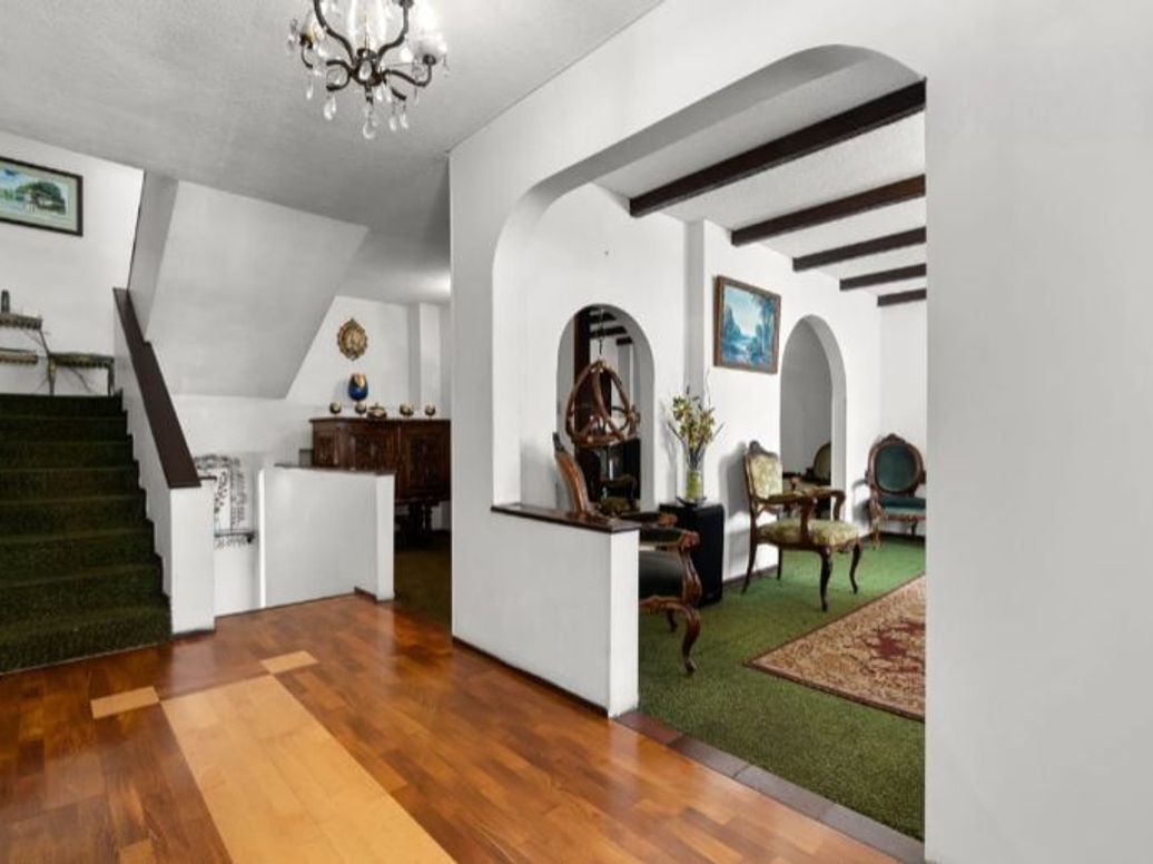Casa de 5 alcobas en venta en Usaquén, Bogotá, 292 m² · foto 5 de 10