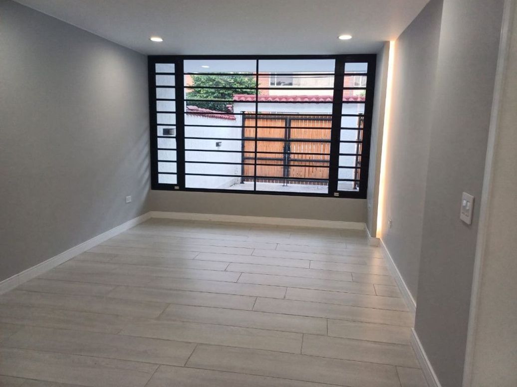 Casa de 3 alcobas en venta en Niza Norte, Bogotá, 281 m² · foto 4 de 20