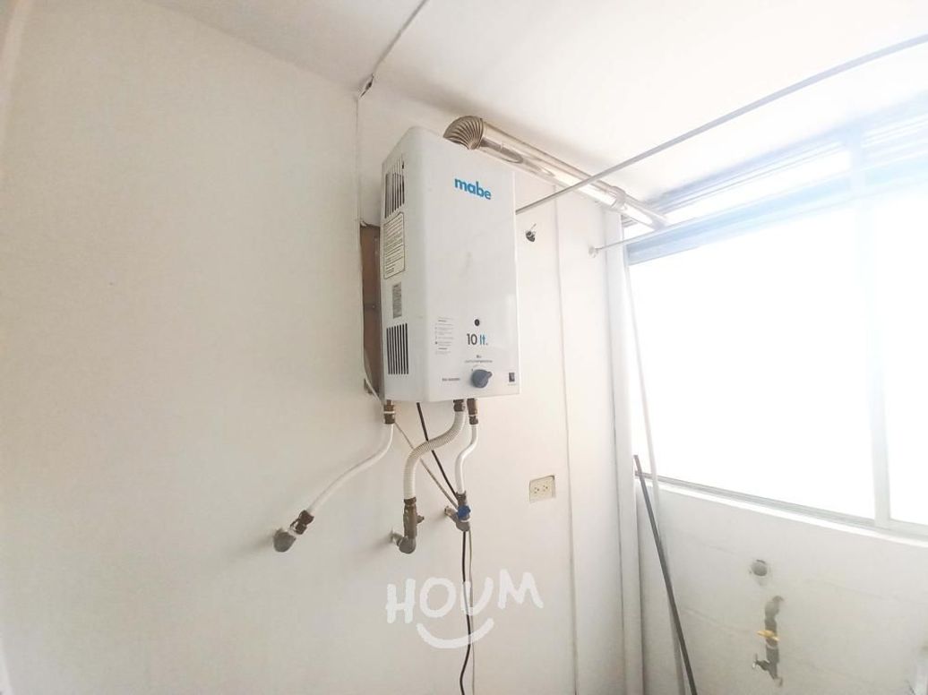 Apartamento de 3 alcobas en venta en Campo Alegre, Bogotá, 65 m² · foto 6 de 15
