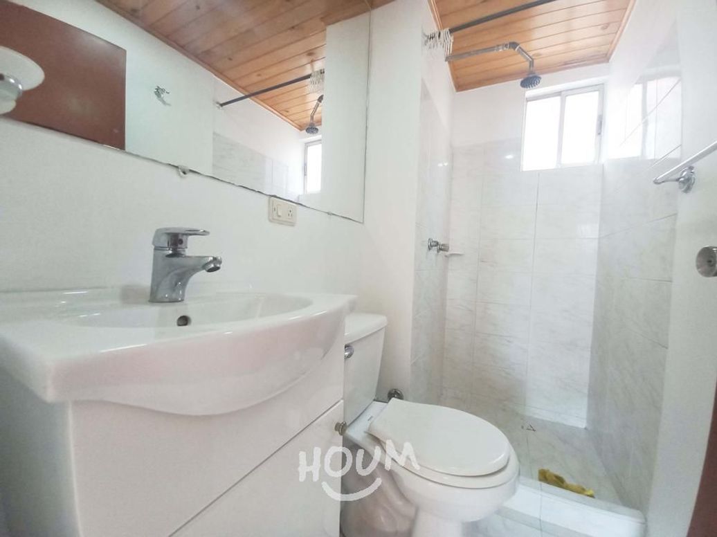 Apartamento de 3 alcobas en venta en Campo Alegre, Bogotá, 65 m² · foto 4 de 15