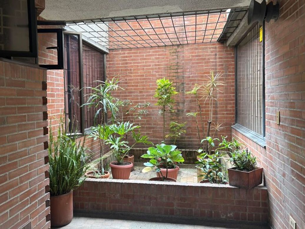 Apartamento de 3 alcobas en venta en Los Cedros, Bogotá, 60 m² · foto 15 de 17