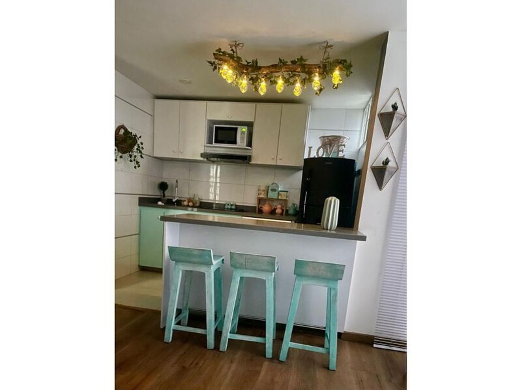 Apartamento de 1 alcoba en venta en Santa Barbara Central, Bogotá, 42 m² · foto 3 de 15