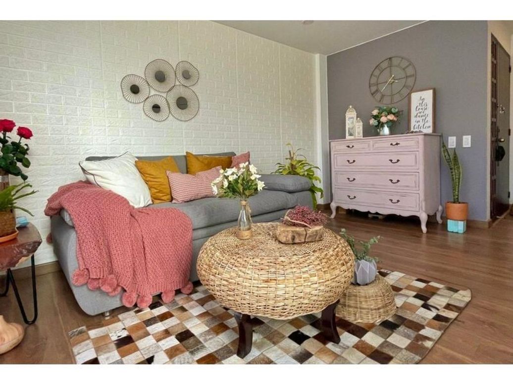 Apartamento de 1 alcoba en venta en Santa Barbara Central, Bogotá, 42 m² · foto 5 de 15