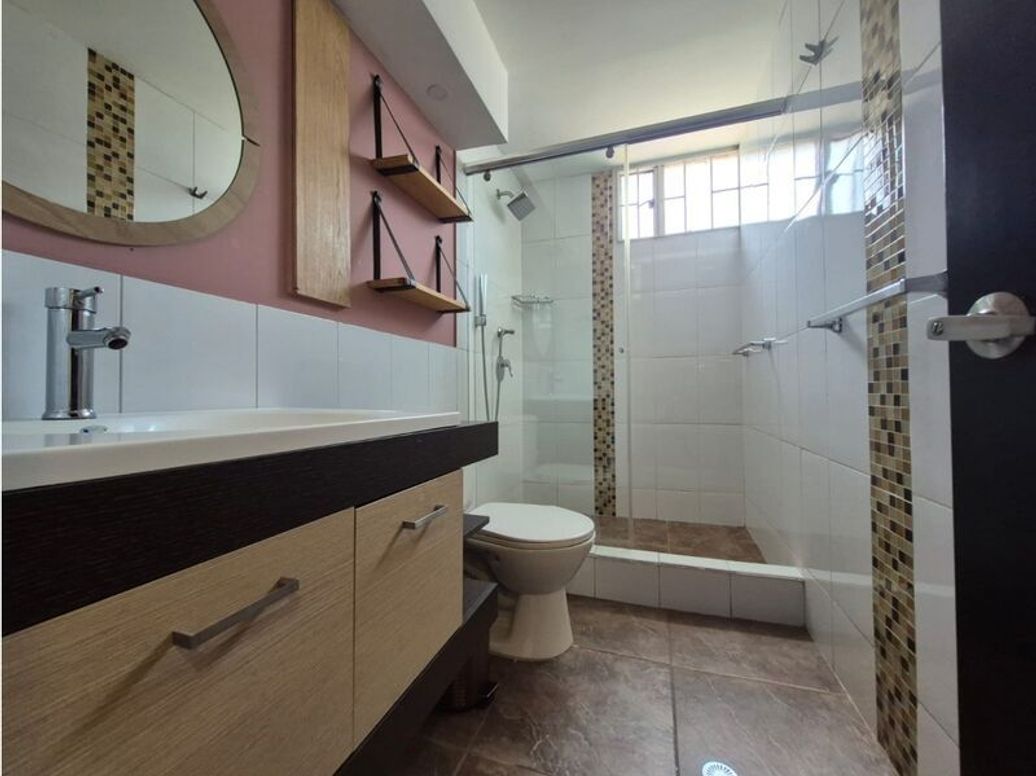 Apartamento de 1 alcoba en venta en Santa Barbara Central, Bogotá, 42 m² · foto 11 de 15