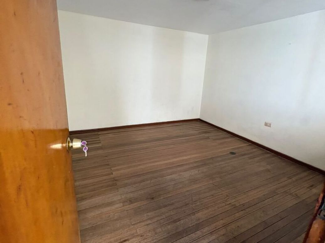 Casa de 6 alcobas en venta en San Francisco, Bogotá, 252 m² · foto 12 de 20